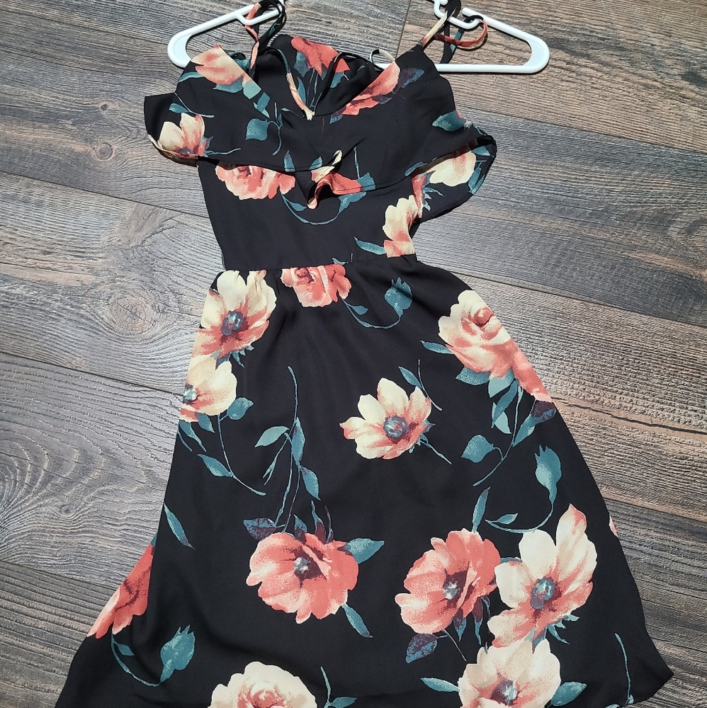 XS flowy mini dress